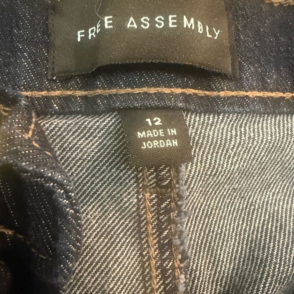 Free Assembly Dark Blue Wide-Leg Pintuck Jeans - Picture 2 of 6